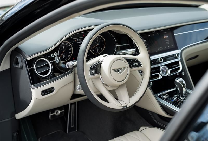 Bentley Flying Spur  2024 à Vancouver, Colombie-Britannique