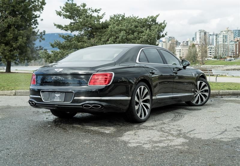 Bentley Flying Spur  2024 à Vancouver, Colombie-Britannique