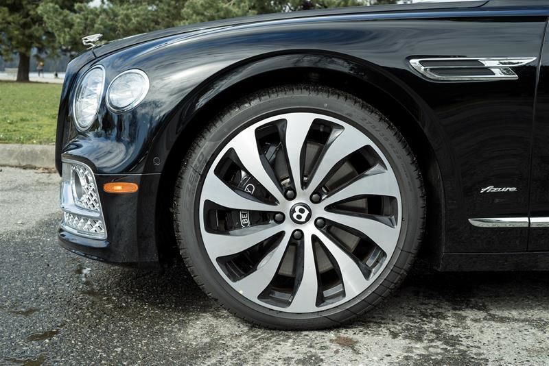 Bentley Flying Spur  2024 à Vancouver, Colombie-Britannique