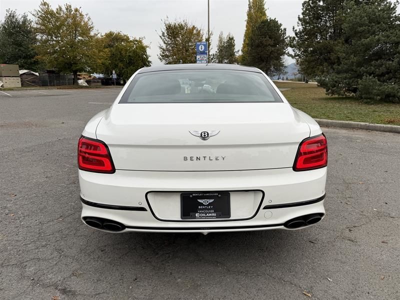 Bentley Flying Spur  2024 à Vancouver, Colombie-Britannique