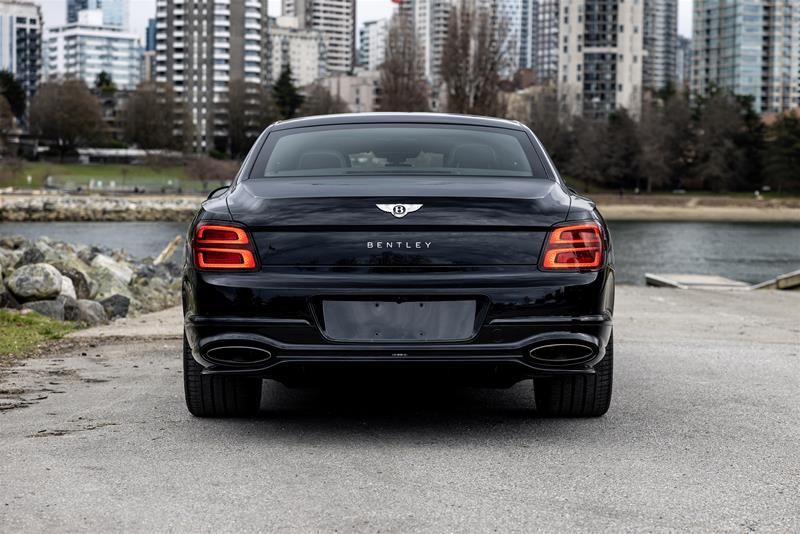 Bentley Flying Spur  2025 à Vancouver, Colombie-Britannique