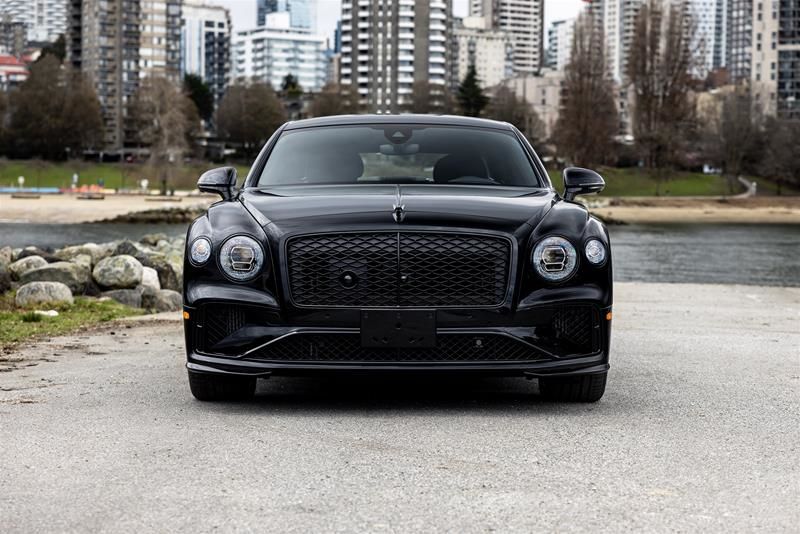 Bentley Flying Spur  2025 à Vancouver, Colombie-Britannique