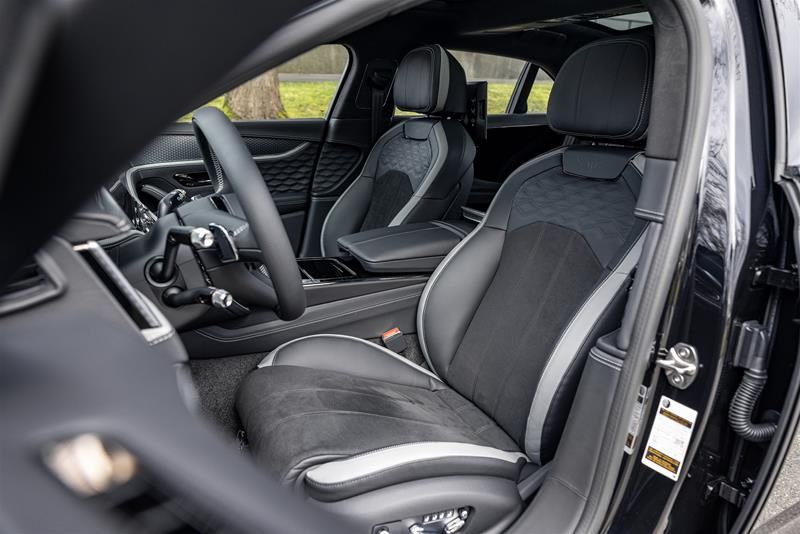 2025 Bentley FLYING SPUR HYBRID in Vancouver, British Columbia