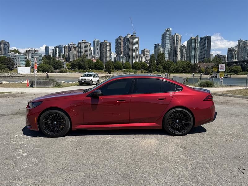 2025 BMW M5