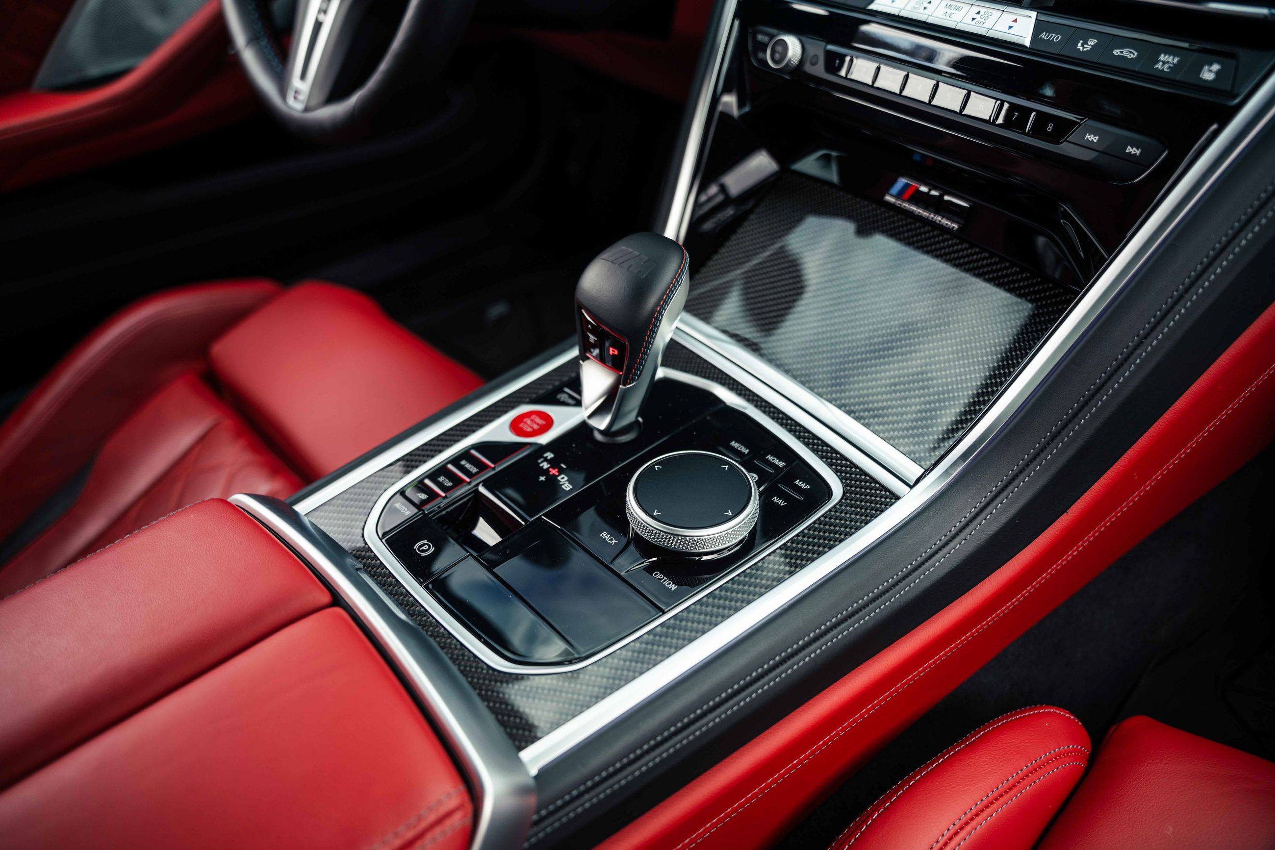 2025 BMW M8