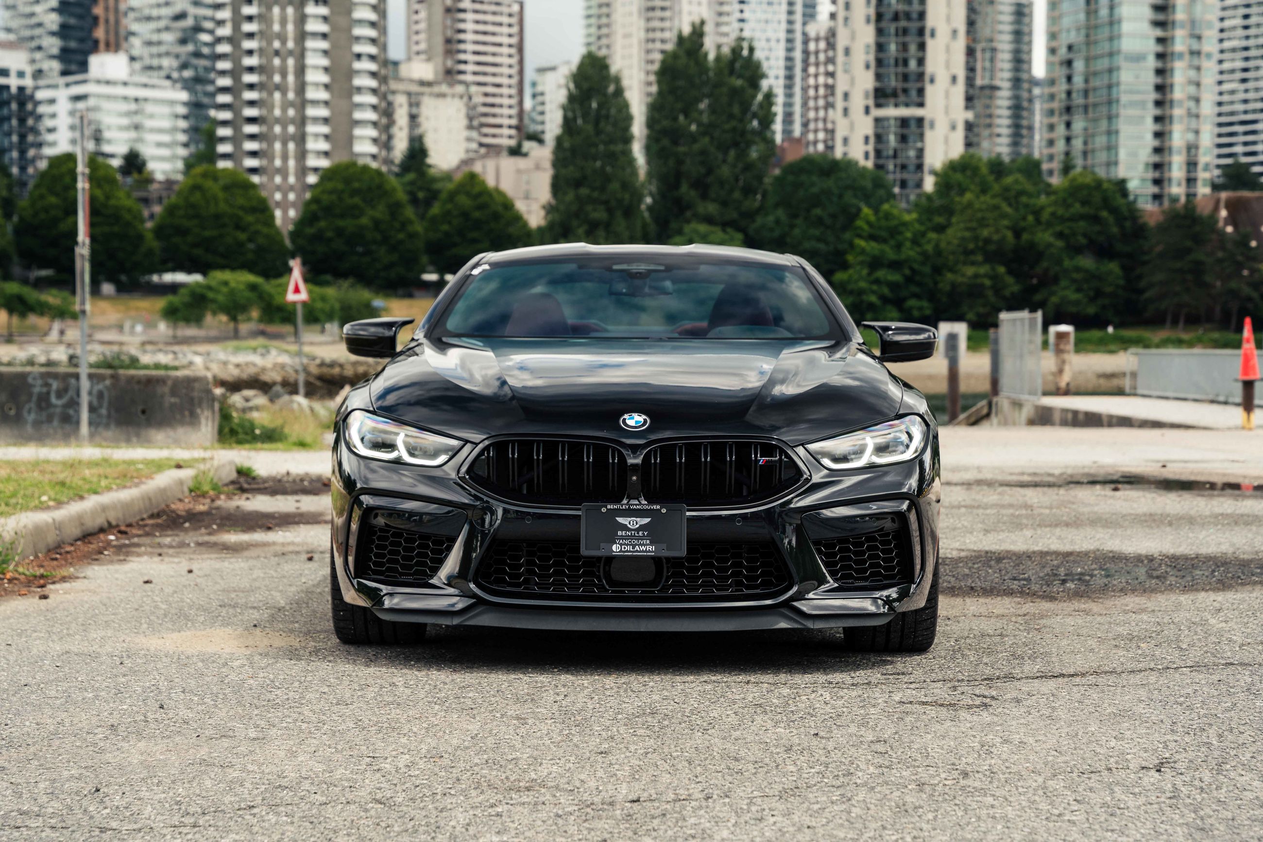 2025 BMW M8