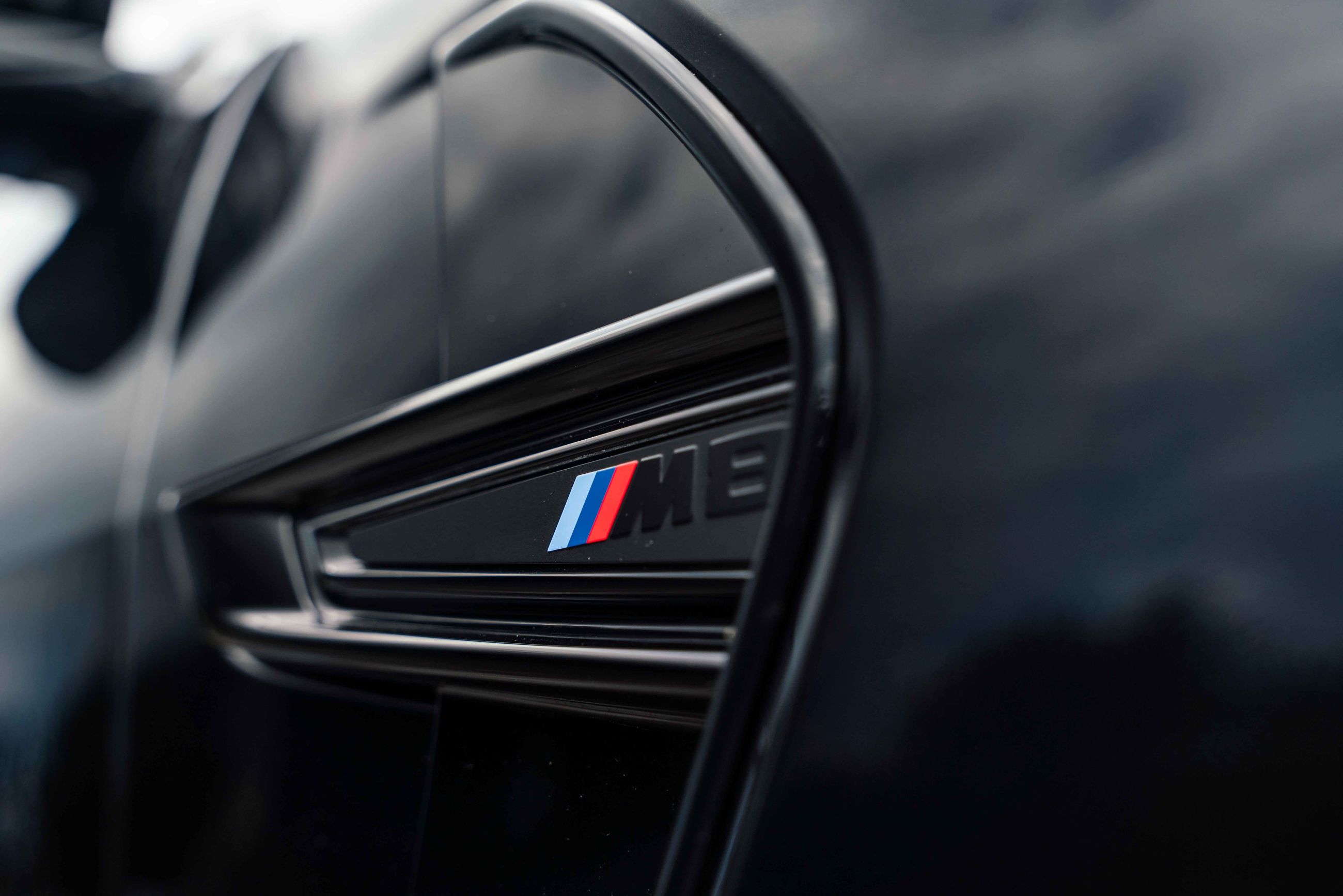 2025 BMW M8