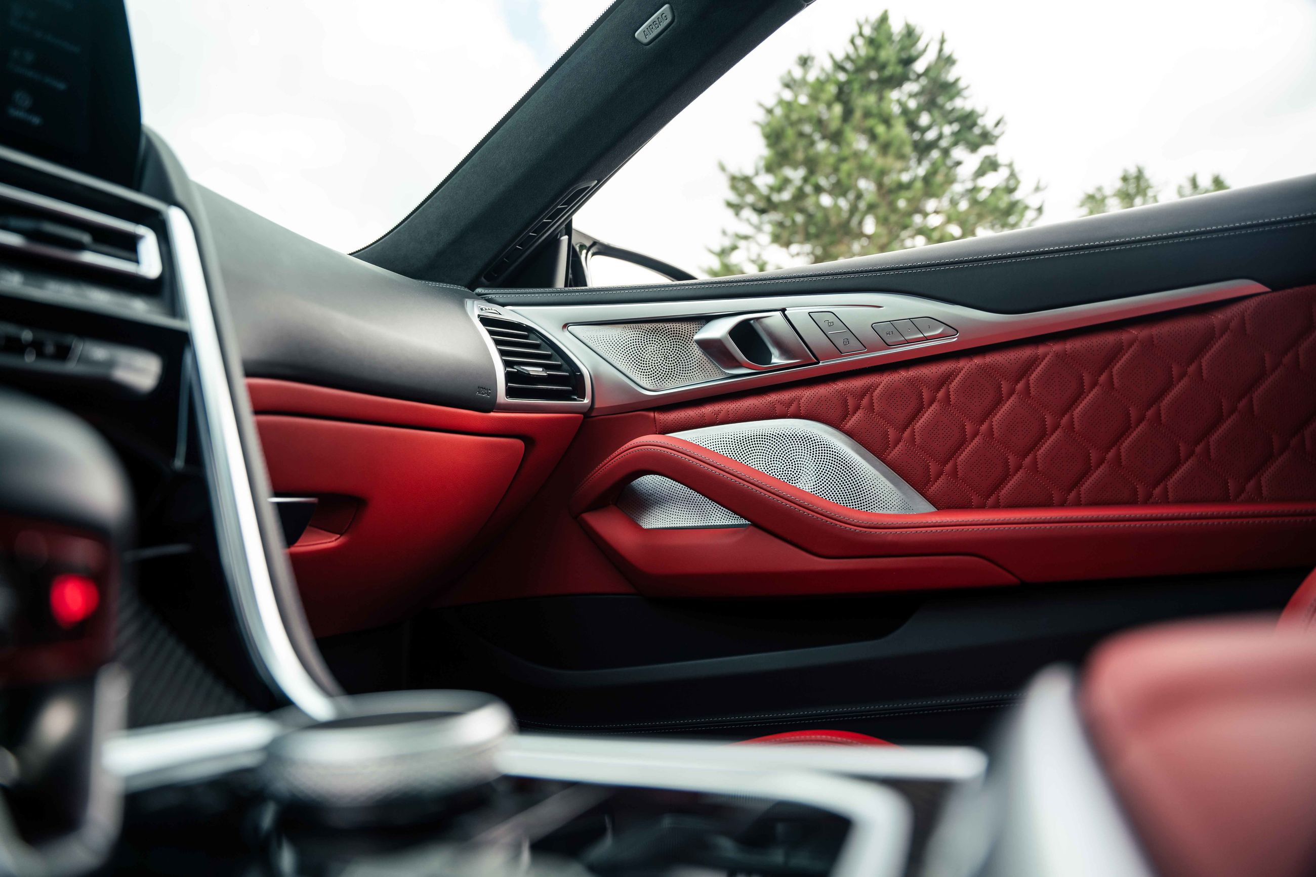 2025 BMW M8
