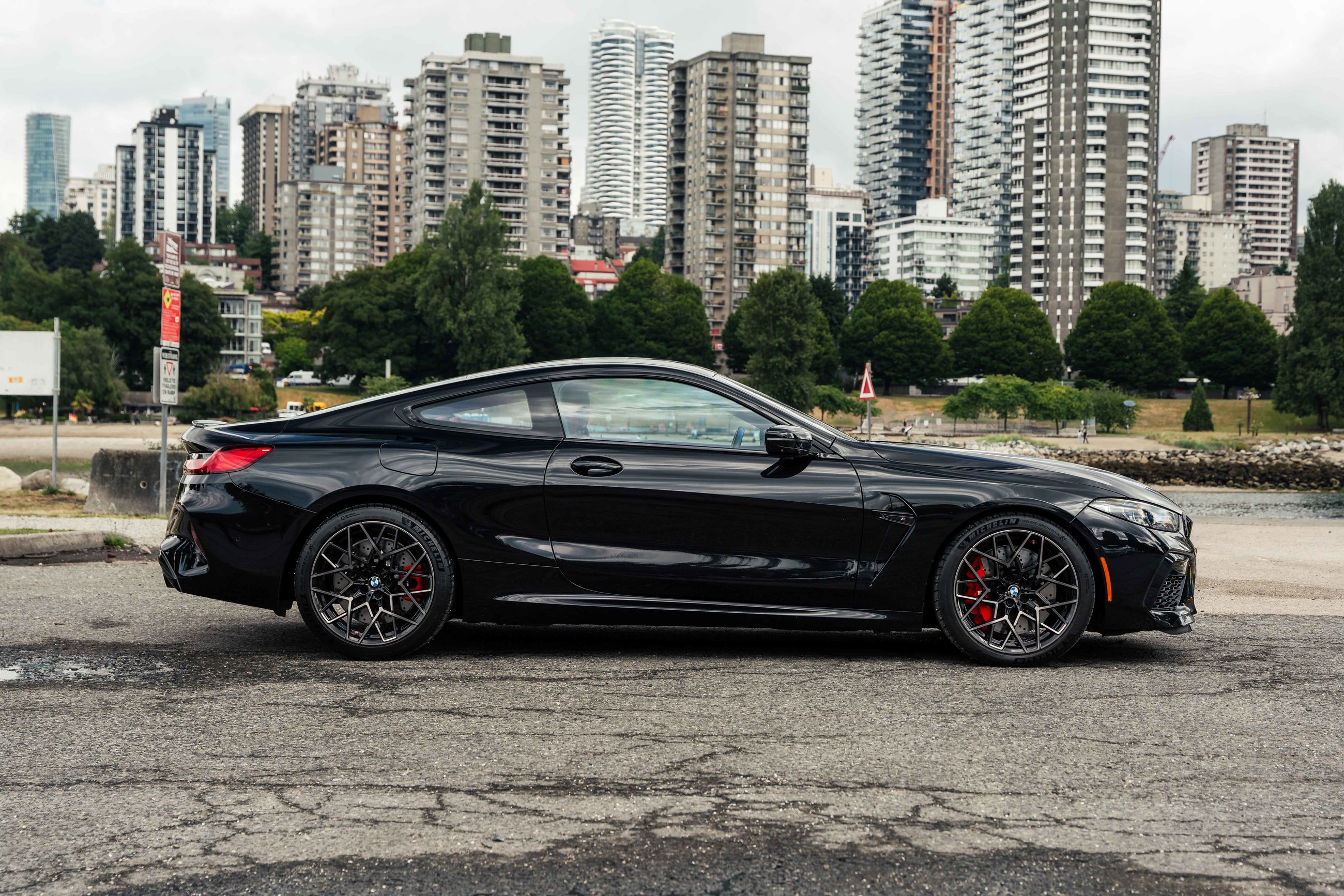 2025 BMW M8