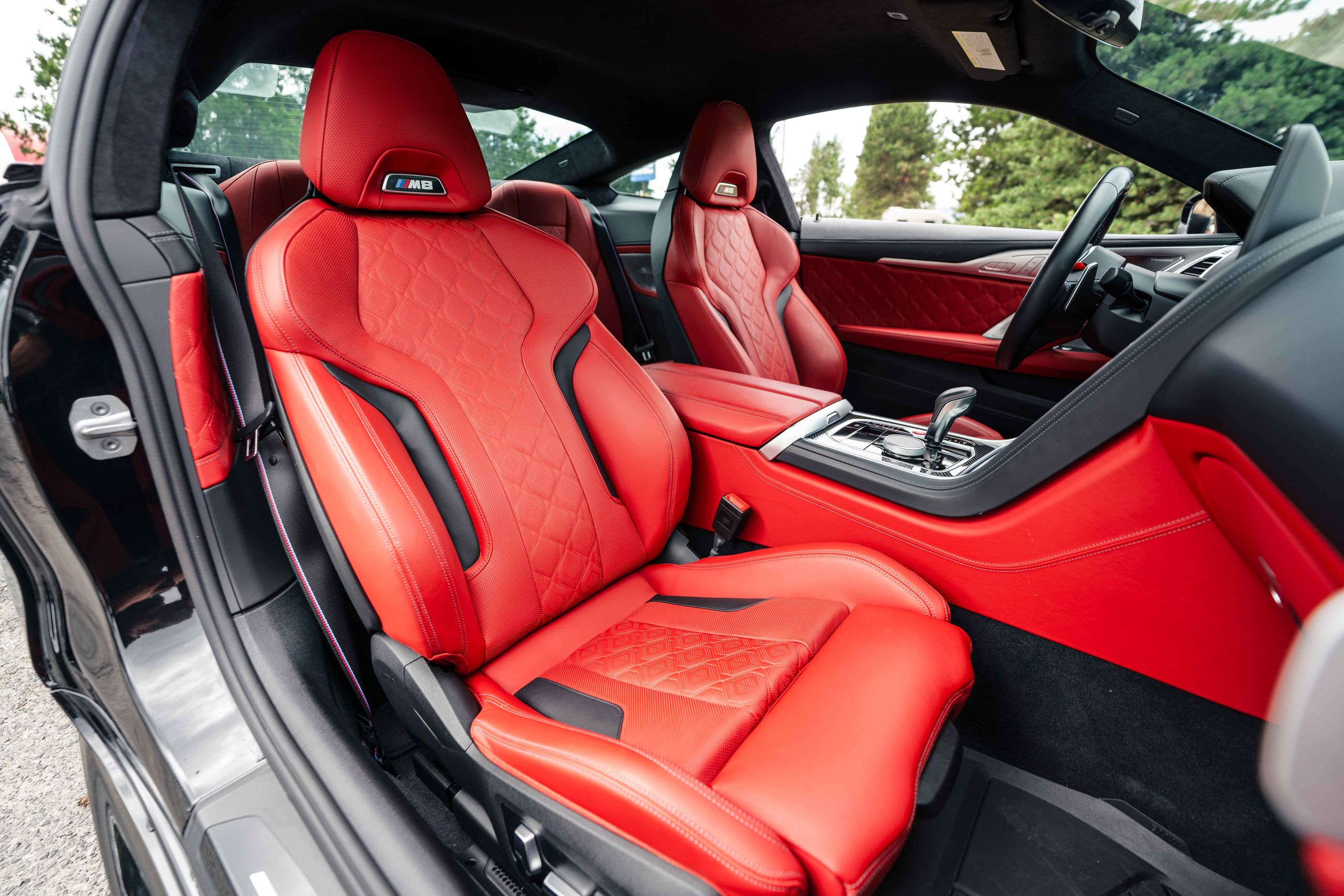 2025 BMW M8