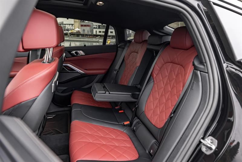 2025 BMW X6