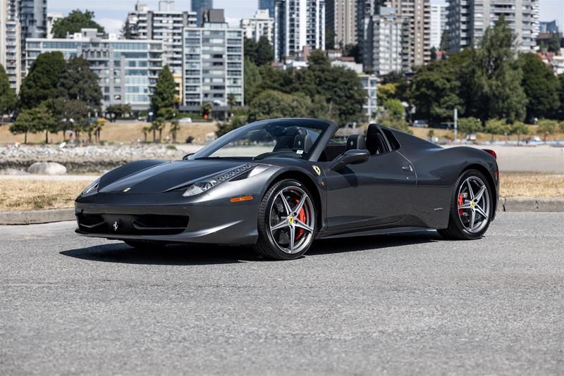 Ferrari 458 Spider  2014 à Vancouver, Colombie-Britannique