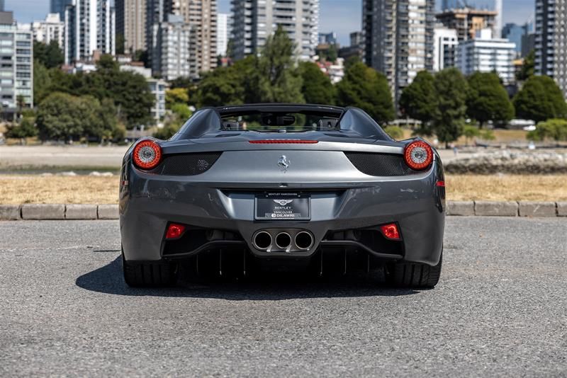 Ferrari 458 Spider  2014 à Vancouver, Colombie-Britannique