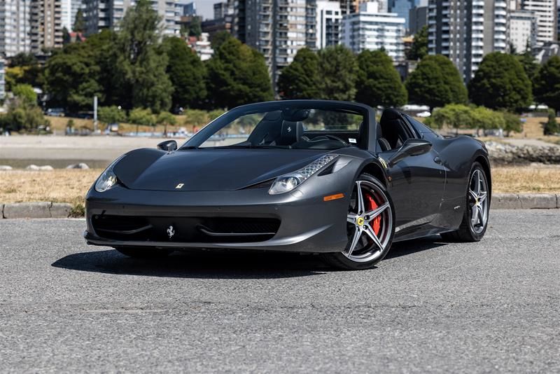 Ferrari 458 Spider  2014 à Vancouver, Colombie-Britannique