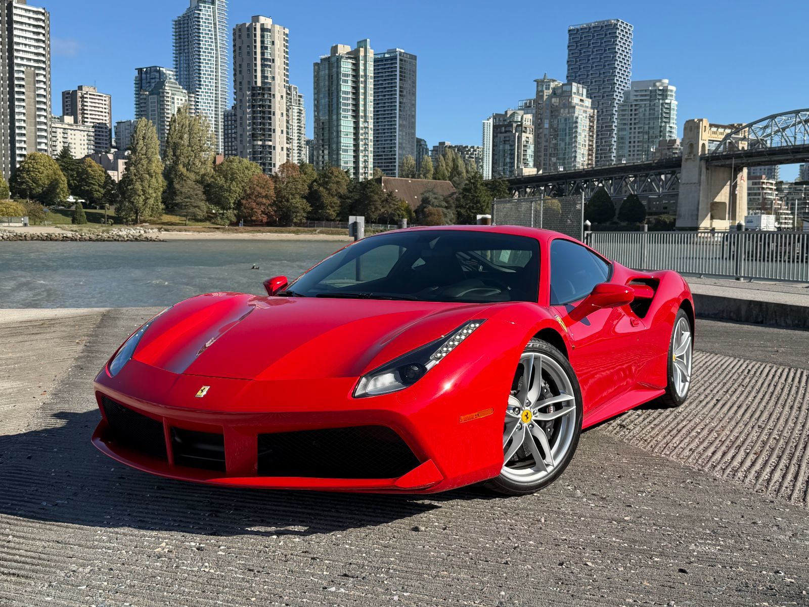 Ferrari 488 GTB  2018 à Vancouver, Colombie-Britannique
