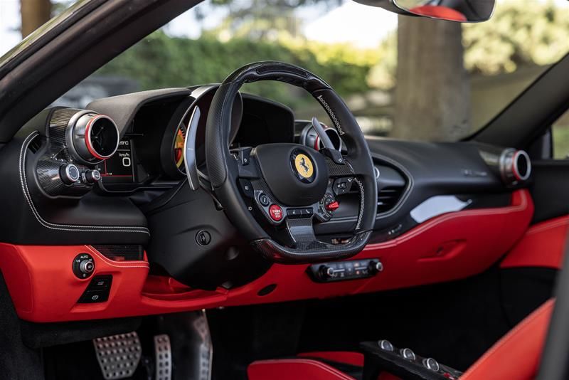 Ferrari F8  2021 à Vancouver, Colombie-Britannique