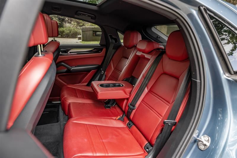 Porsche Cayenne  2020 à Vancouver, Colombie-Britannique
