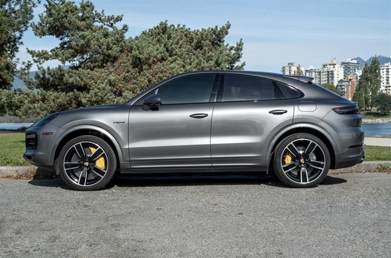 2023 Porsche Cayenne in Vancouver, British Columbia