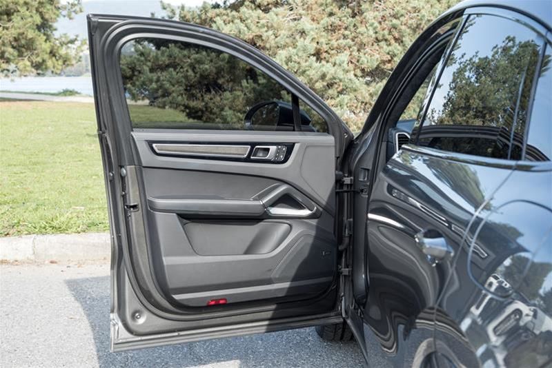 2023 Porsche Cayenne in Vancouver, British Columbia