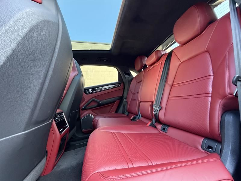 2023 Porsche Cayenne in Vancouver, British Columbia