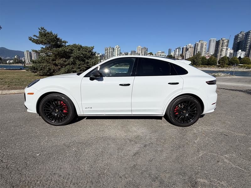 2023 Porsche Cayenne in Vancouver, British Columbia
