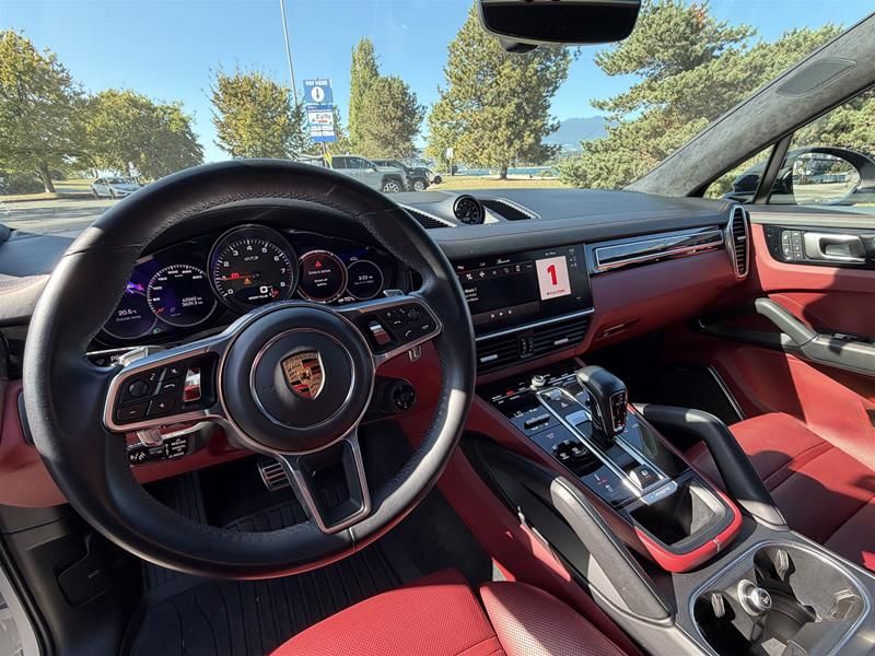 2023 Porsche Cayenne in Vancouver, British Columbia
