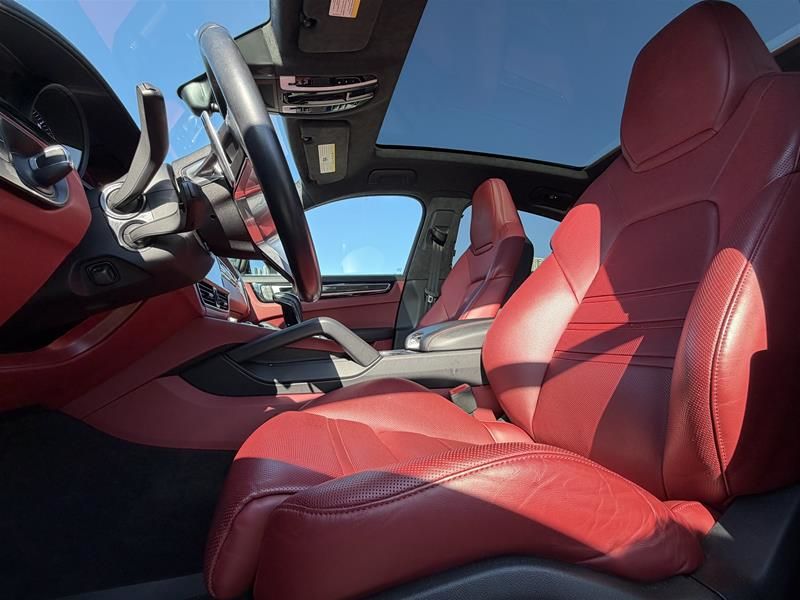 2023 Porsche Cayenne in Vancouver, British Columbia