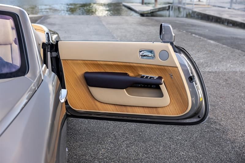 2017 Rolls-Royce Dawn