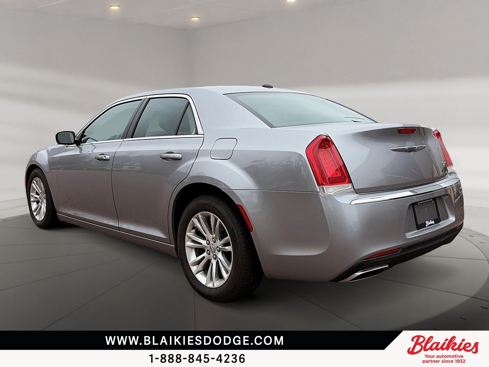 Photo Chrysler 300 Touring 2015 #4