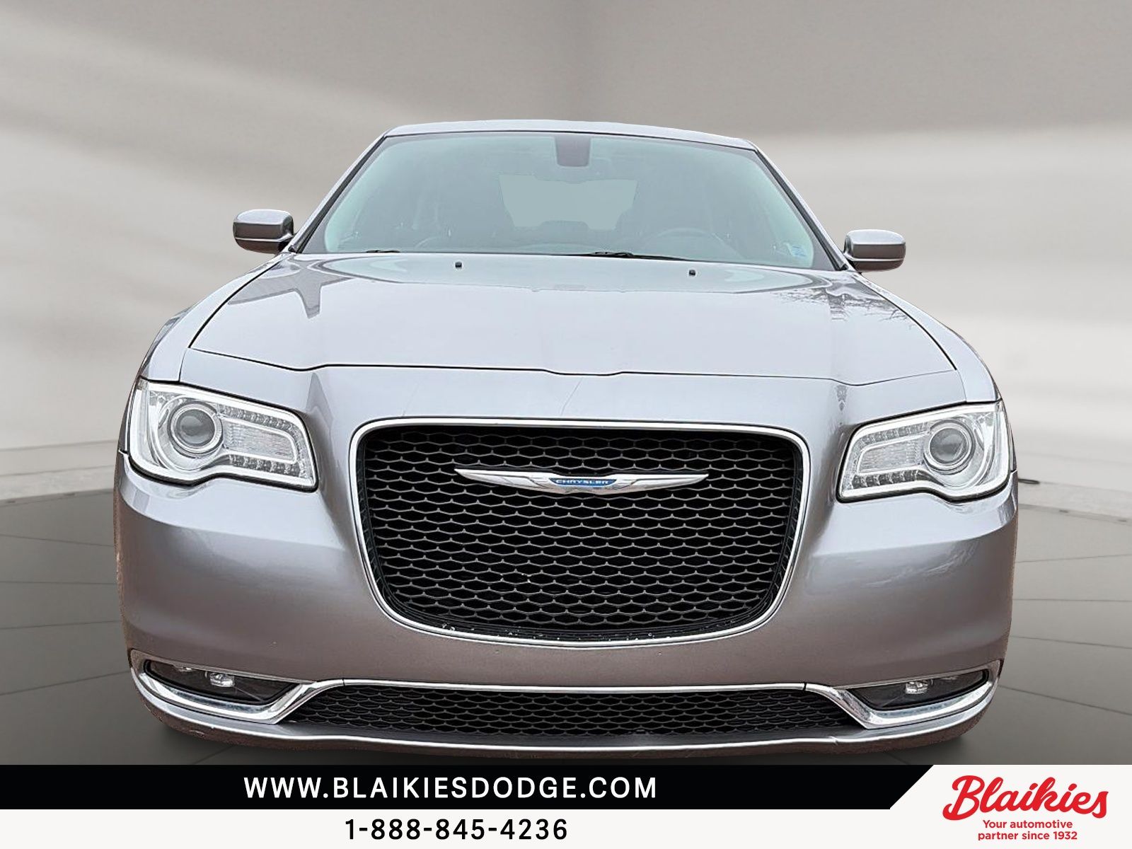 Photo Chrysler 300 Touring 2015 #2