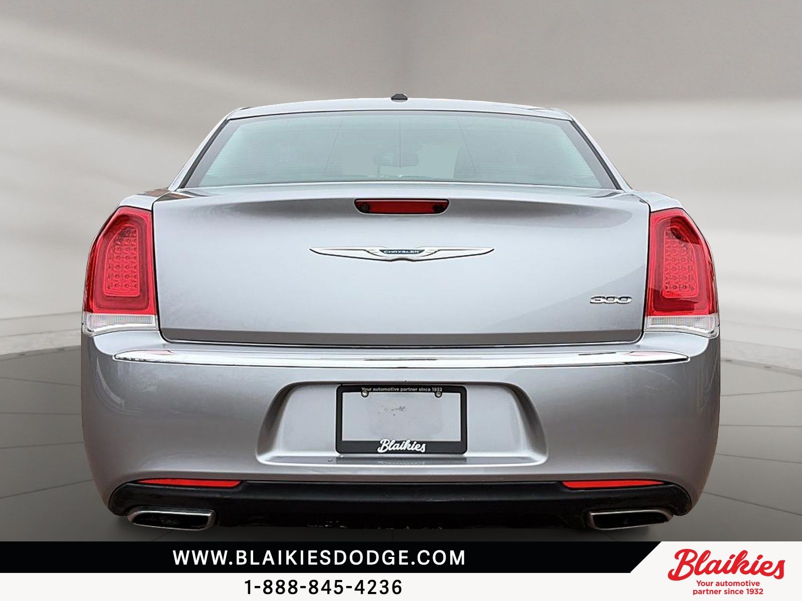 Photo Chrysler 300 Touring 2015 #3