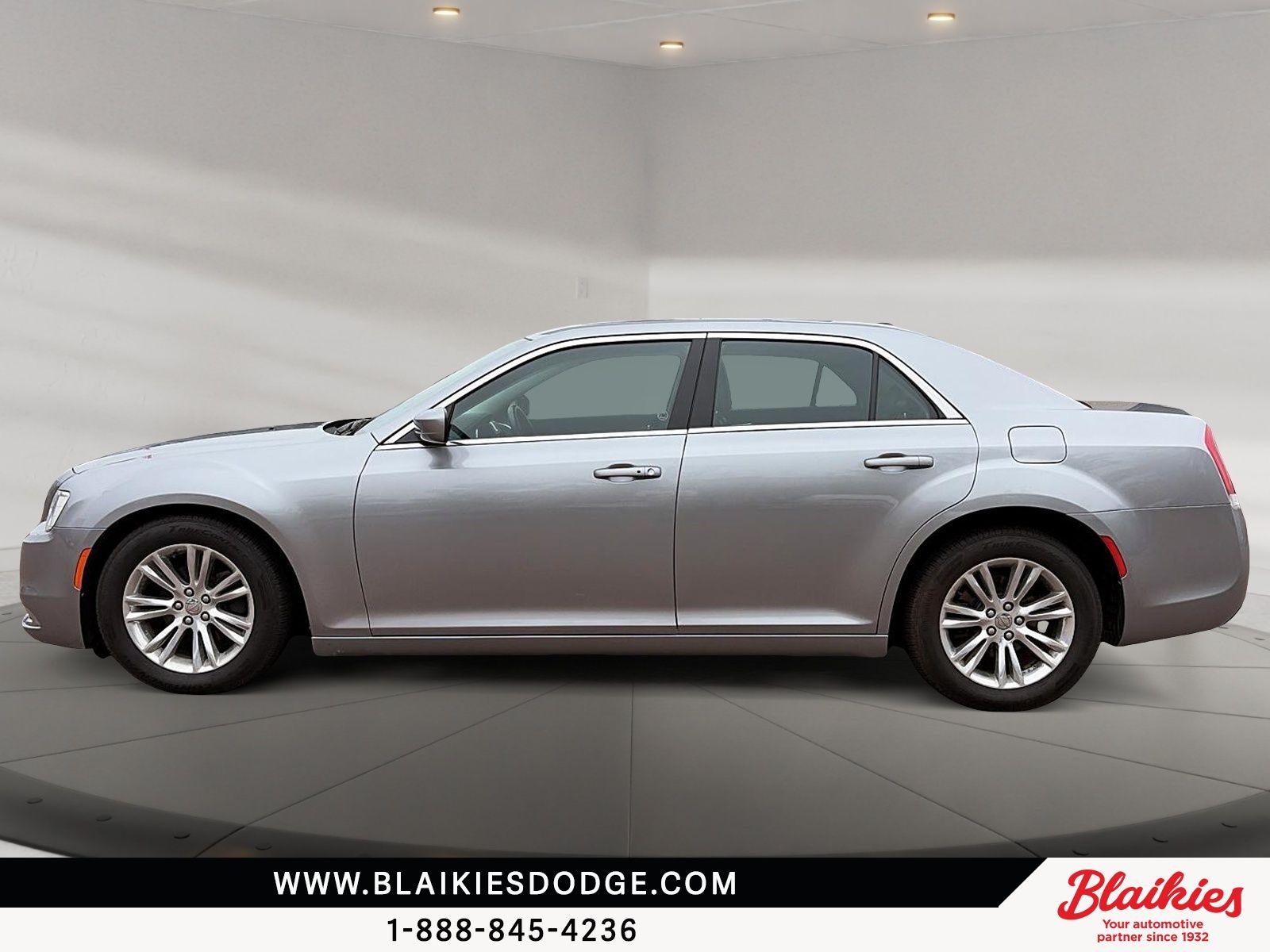 Photo Chrysler 300 Touring 2015 #5