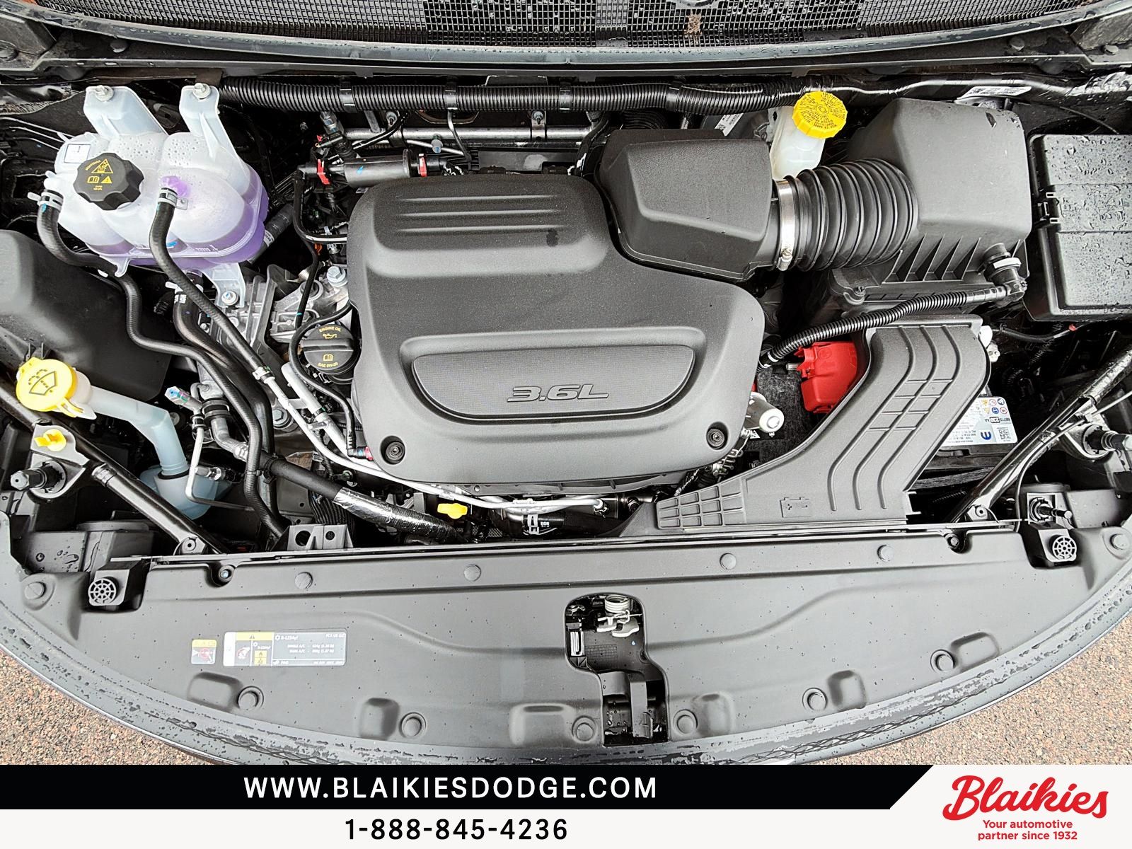 Photo 2027 Chrysler Grand Caravan SXT #8