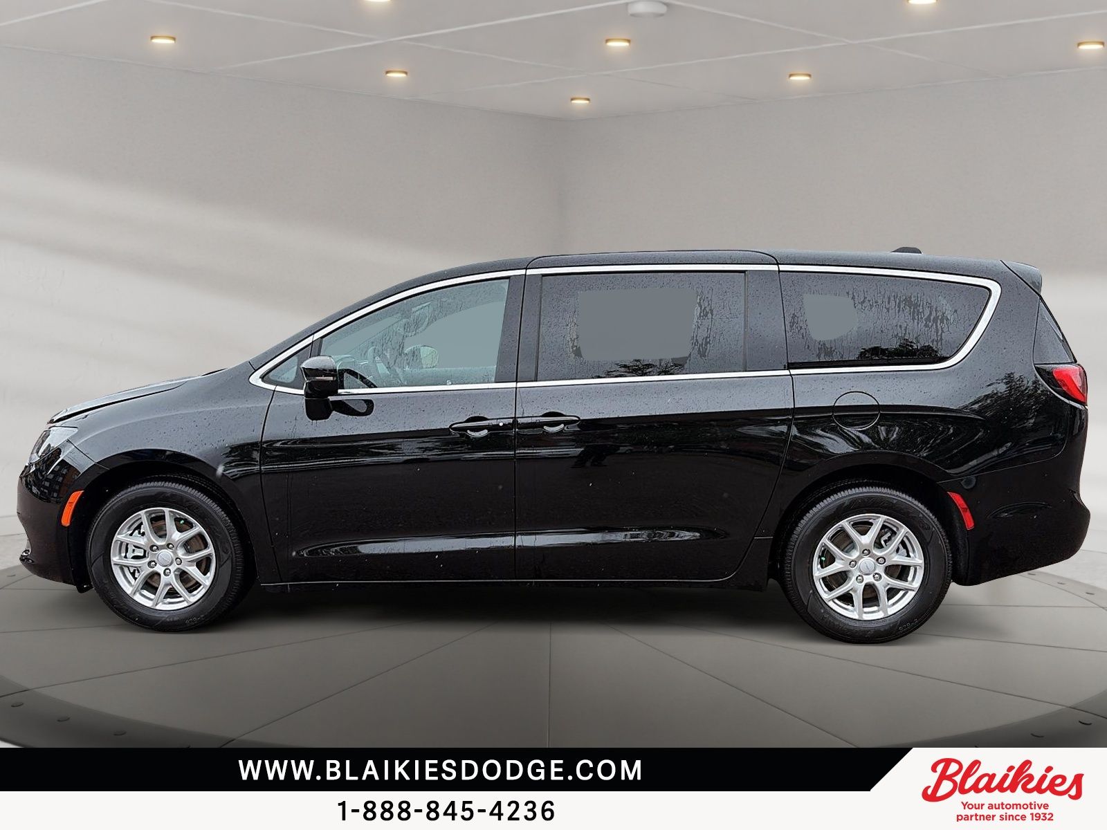 Photo 2027 Chrysler Grand Caravan SXT #5