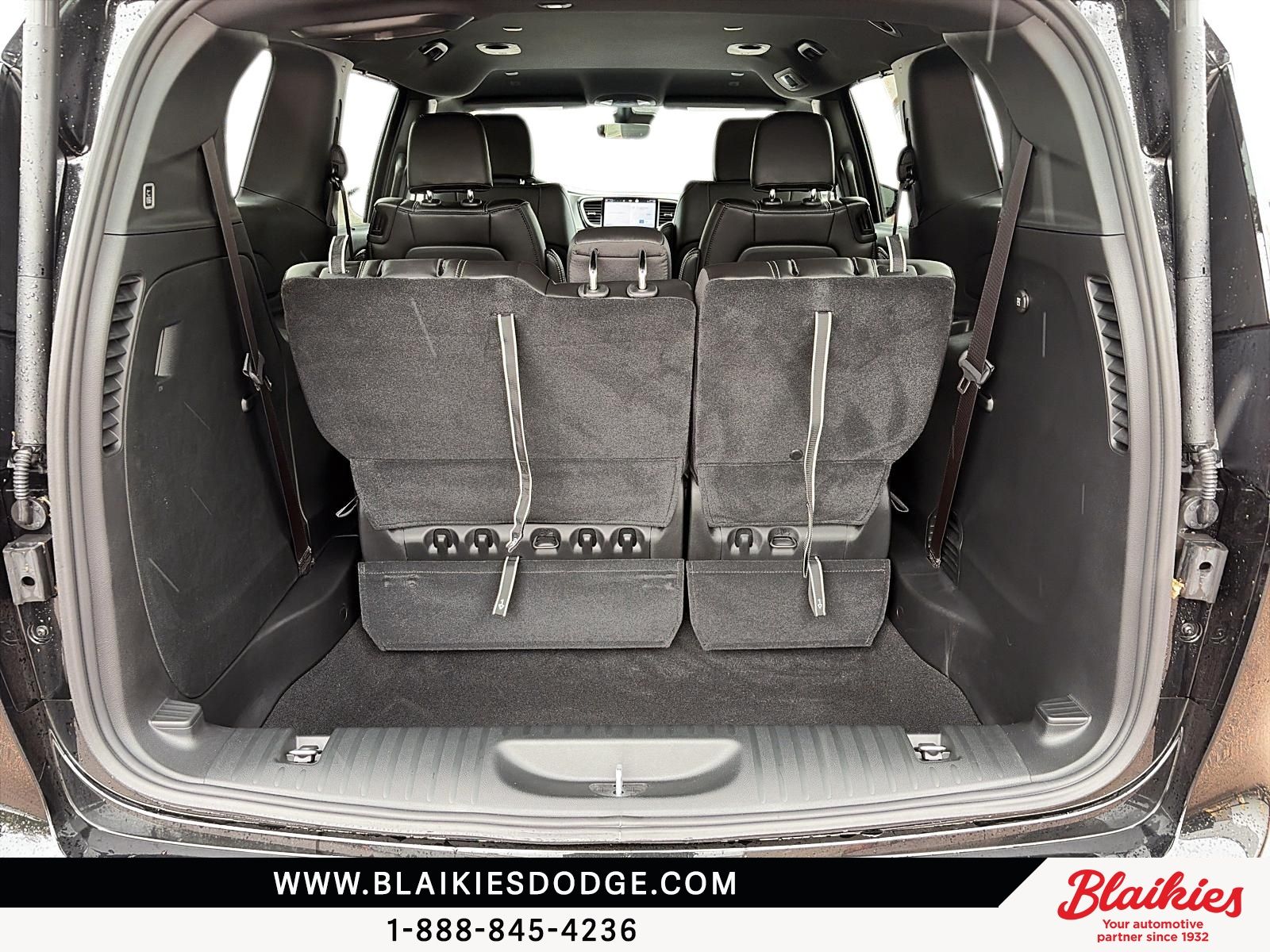 Photo 2027 Chrysler Grand Caravan SXT #6
