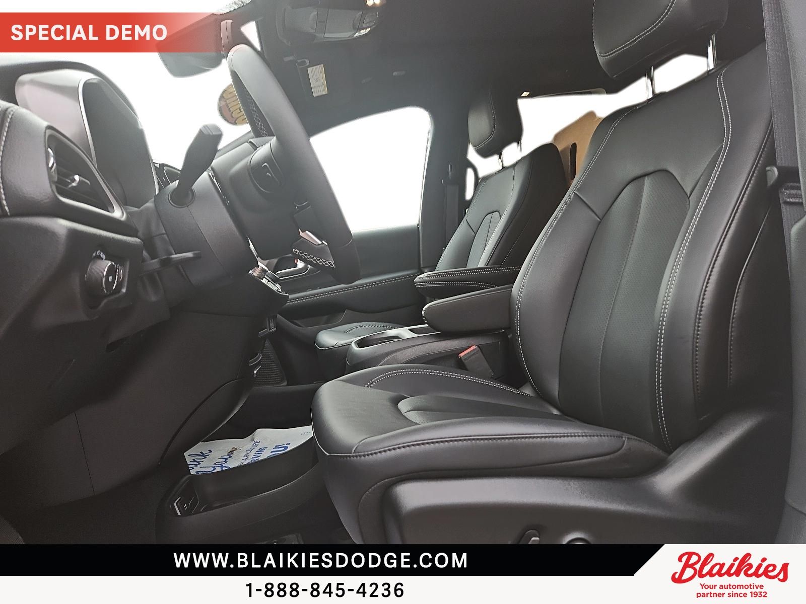 Photo Chrysler Pacifica Select 2025 #7
