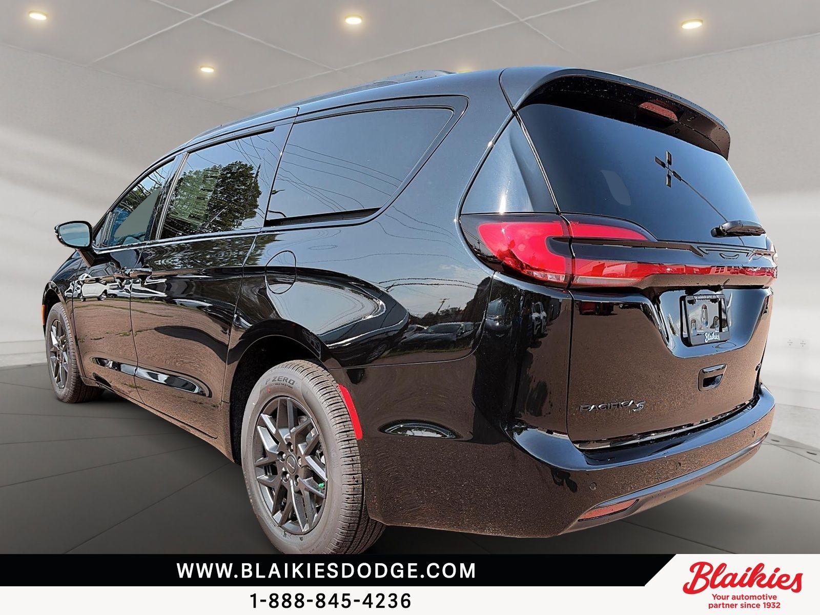 Photo Chrysler Pacifica SELECT AWD 2027 #4