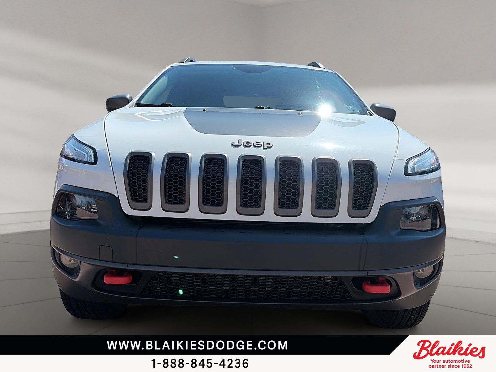 Photo 2017 Jeep Cherokee Trailhawk #2