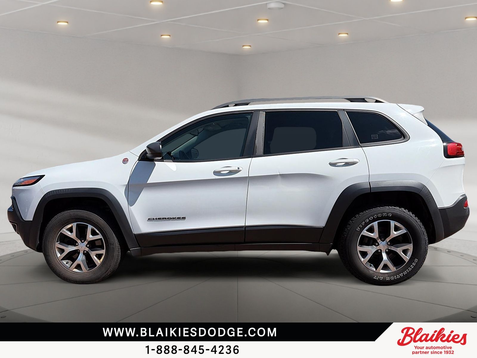 Photo 2017 Jeep Cherokee Trailhawk #5