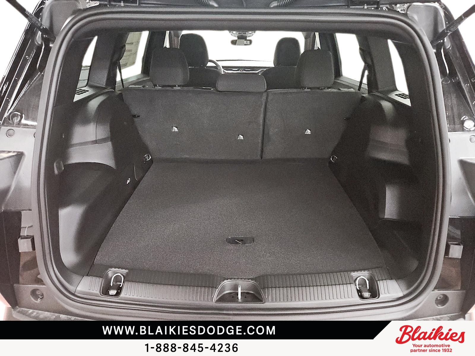 Photo Jeep Cherokee LAREDO 2026 #6