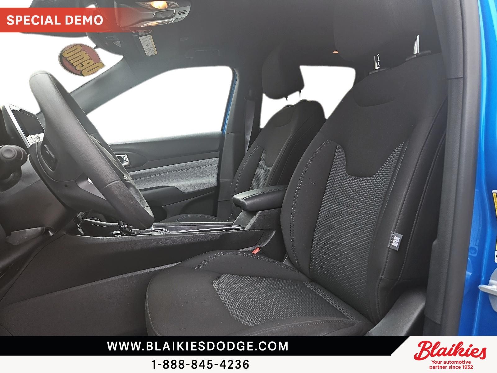 Photo 2025 Jeep Compass Sport #8