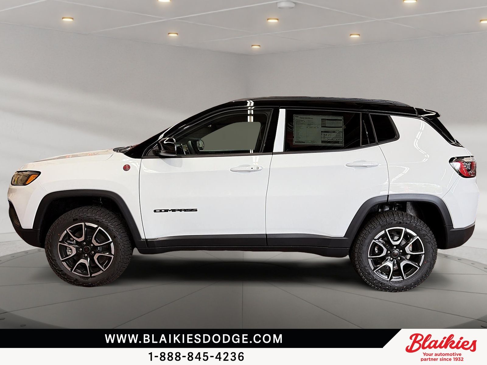 Photo 2026 Jeep Compass TRAILHAWK #5