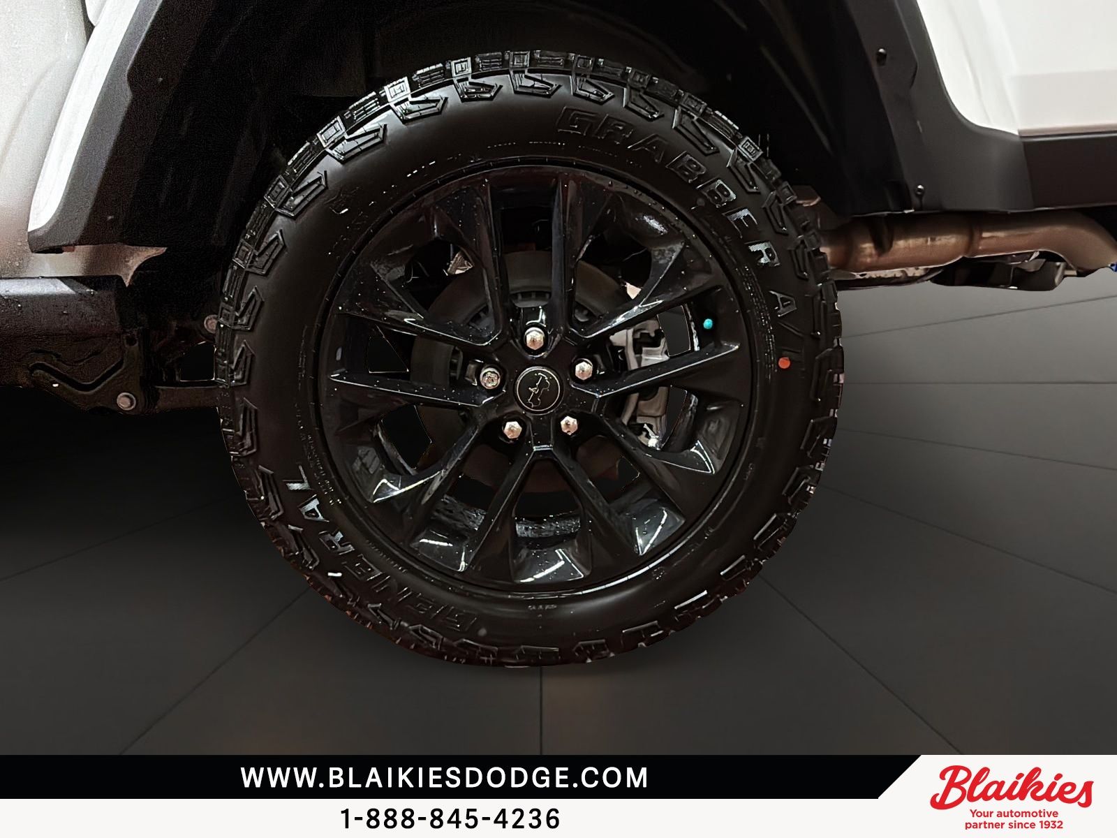 Photo Jeep Gladiator NIGHTHAWK 2026 #7