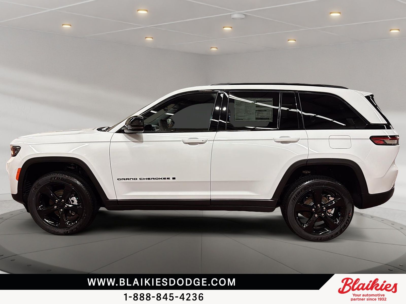 Photo 2025 Jeep Grand Cherokee Altitude #5