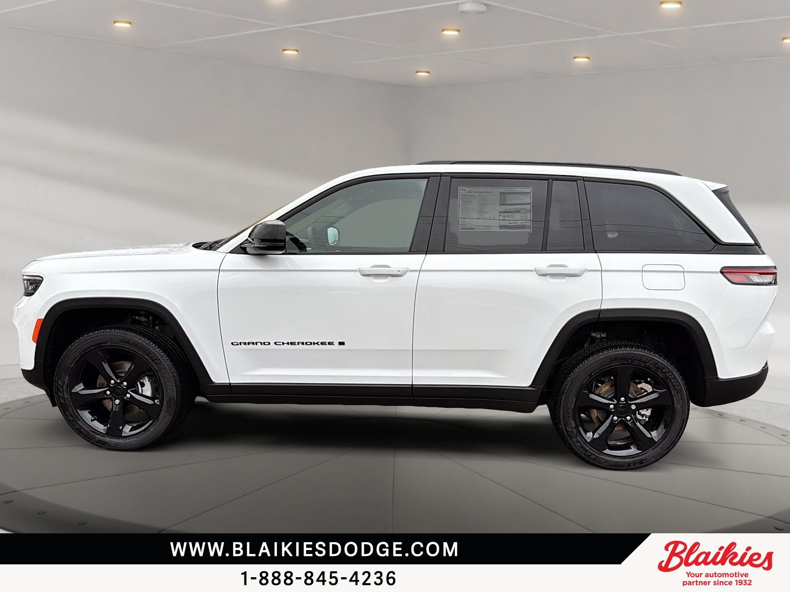 Photo 2025 Jeep Grand Cherokee Altitude #5