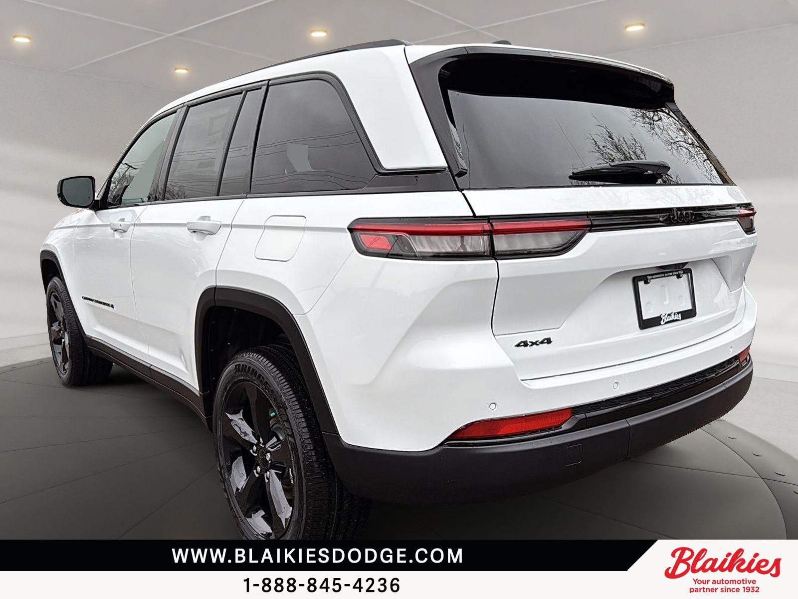 Photo 2025 Jeep Grand Cherokee Altitude #4