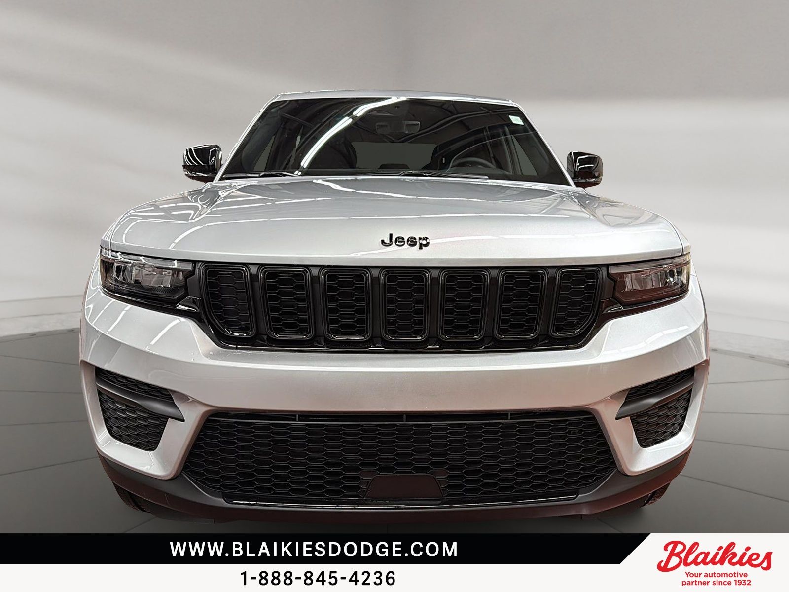 Photo 2025 Jeep Grand Cherokee Altitude #2