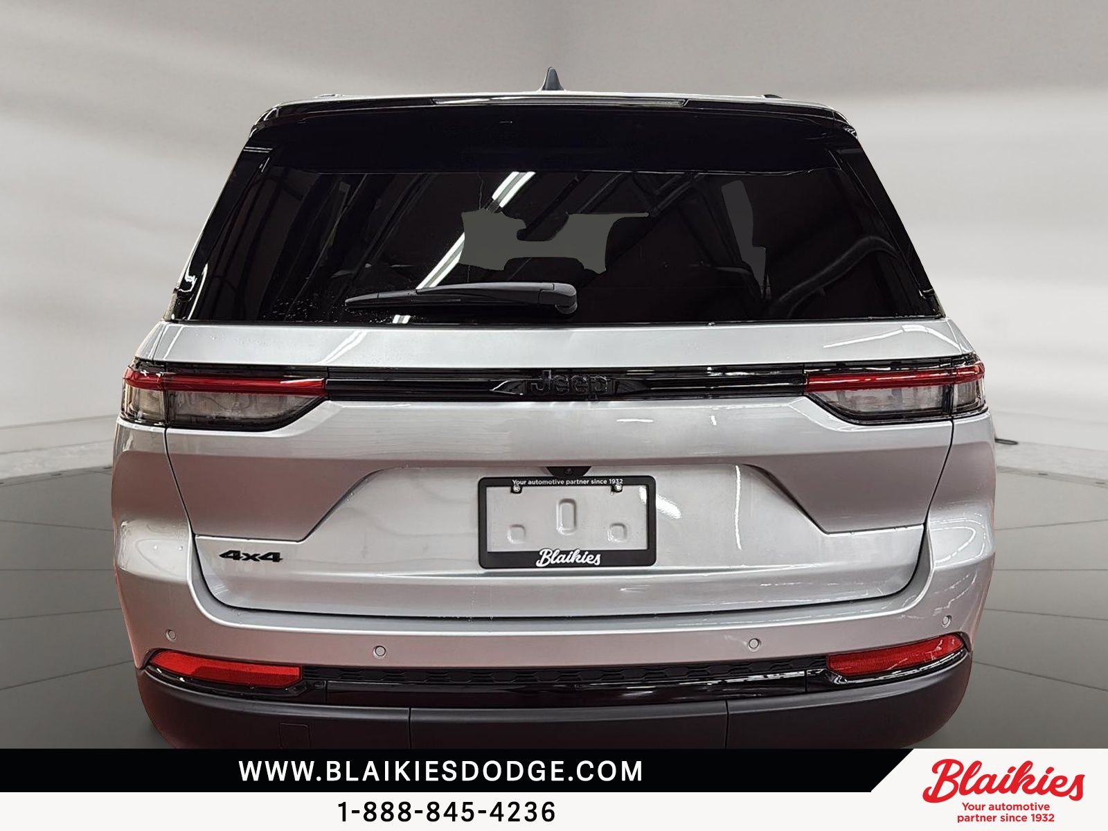 Photo 2025 Jeep Grand Cherokee Altitude #3