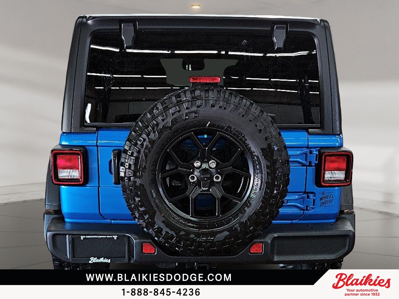 Photo Jeep Wrangler 4-Door WILLYS 2026 #3