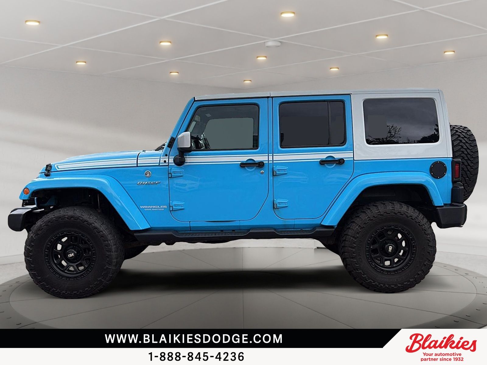 Photo 2017 Jeep Wrangler Unlimited Chief #4